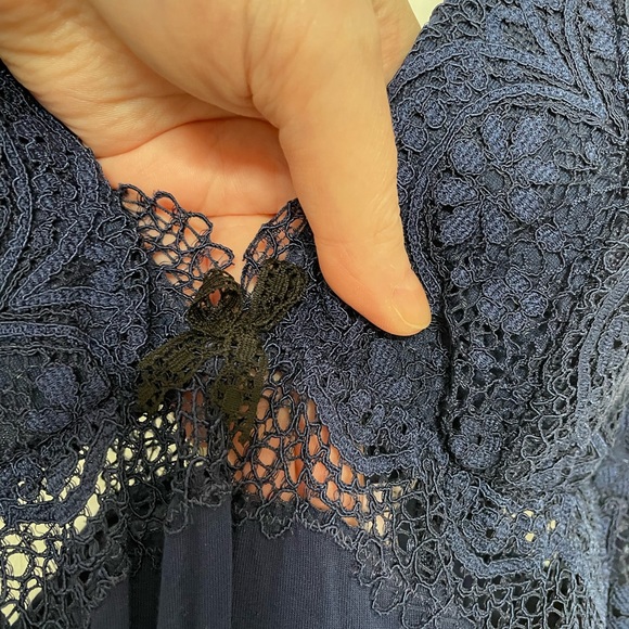 Victoria’s Secret knit and pretty lace chemise size Large- navy - Picture 2 of 6